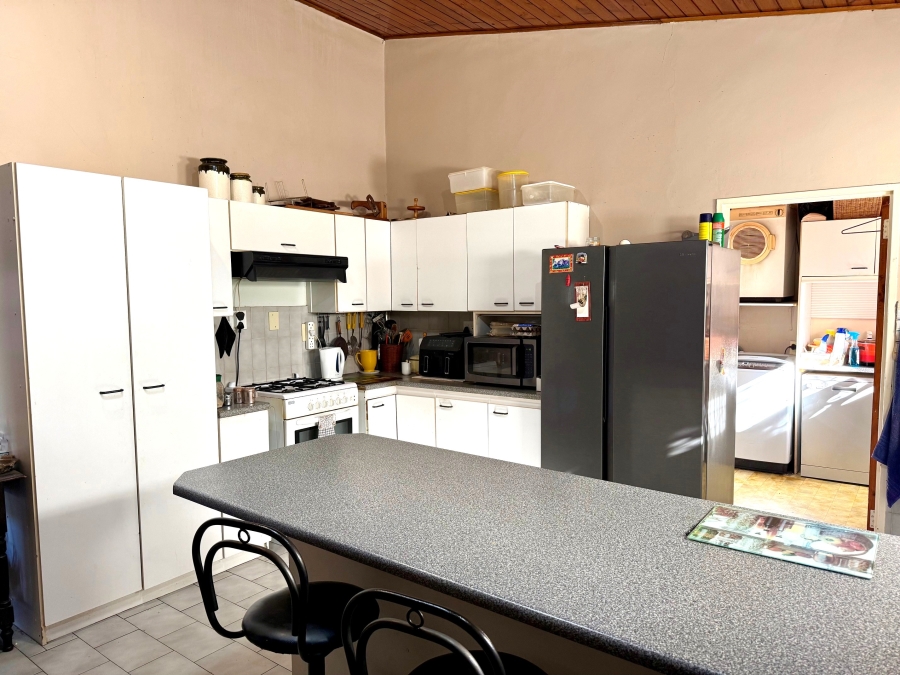 4 Bedroom Property for Sale in Bergzicht Western Cape